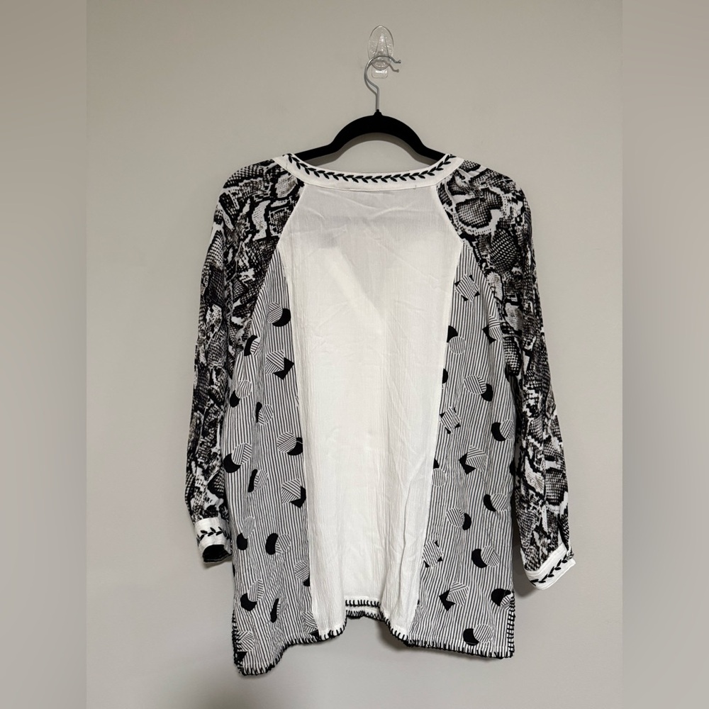 John Mark Black And White Patchwork Top Size Medi… - image 2